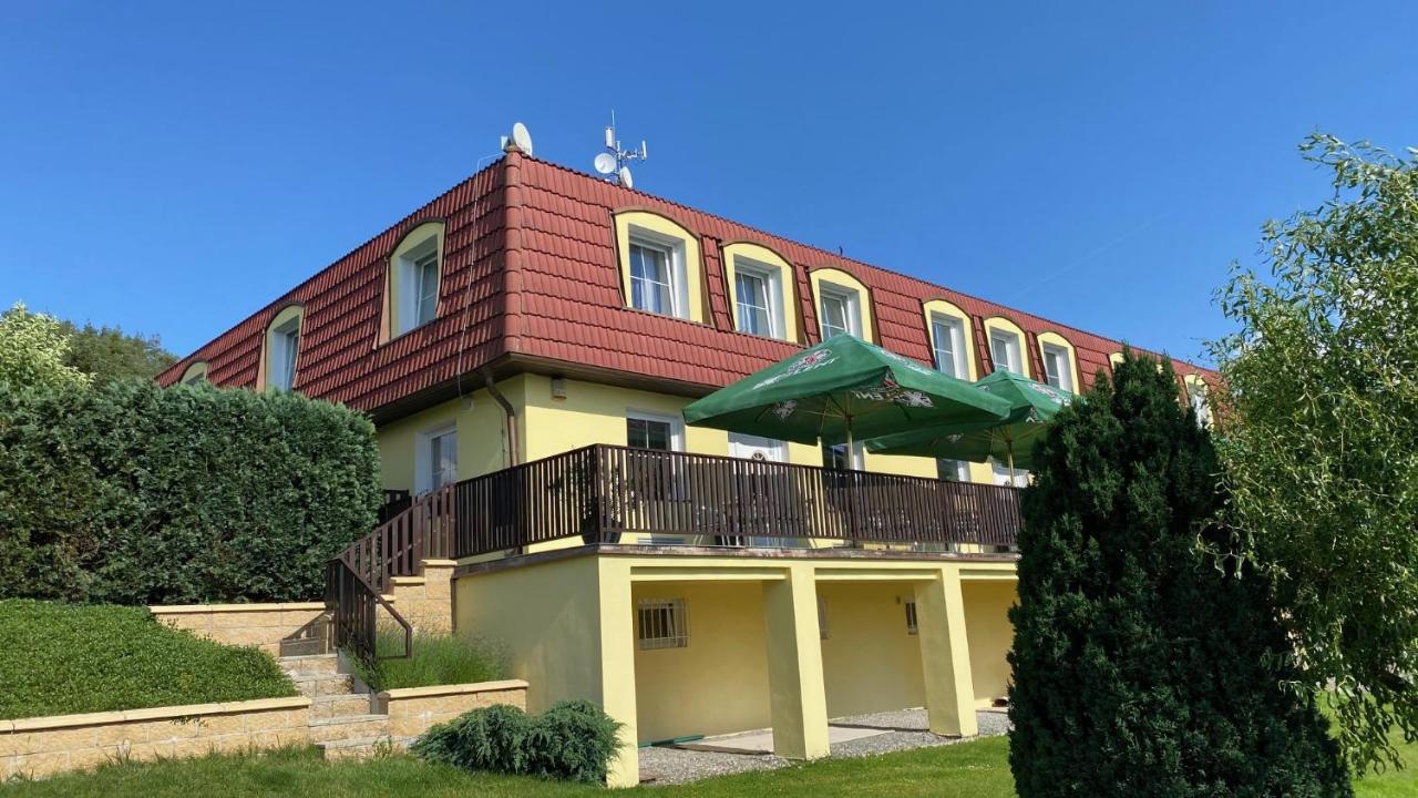 Penzion Kamejk Kamyk nad Vltavou Ngoại thất bức ảnh